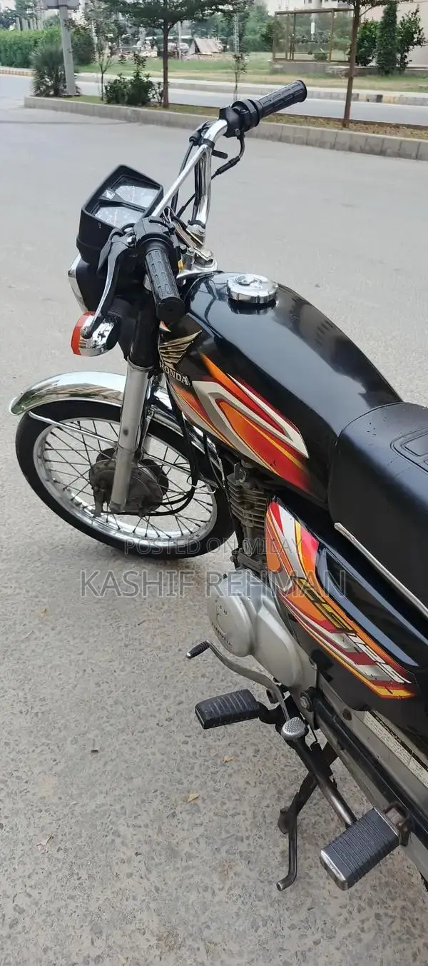 Honda CG 125 Motorcycle - Well Maintained Low Mileage Bike