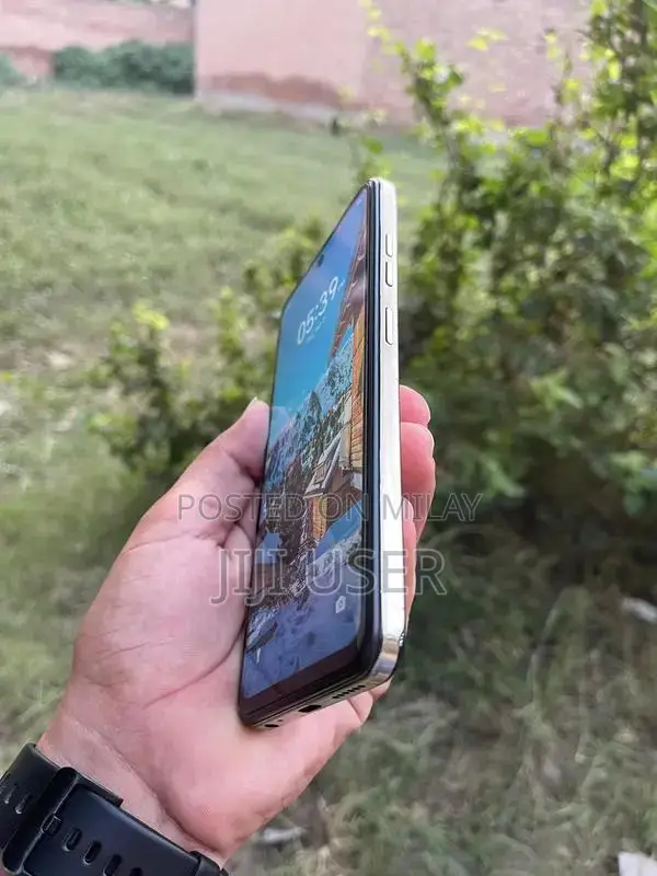 Tecno Spark 20 Smartphone 8GB RAM 128GB Storage