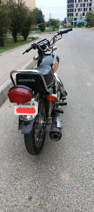 Honda CG 125 Motorcycle - Well Maintained Low Mileage Bike