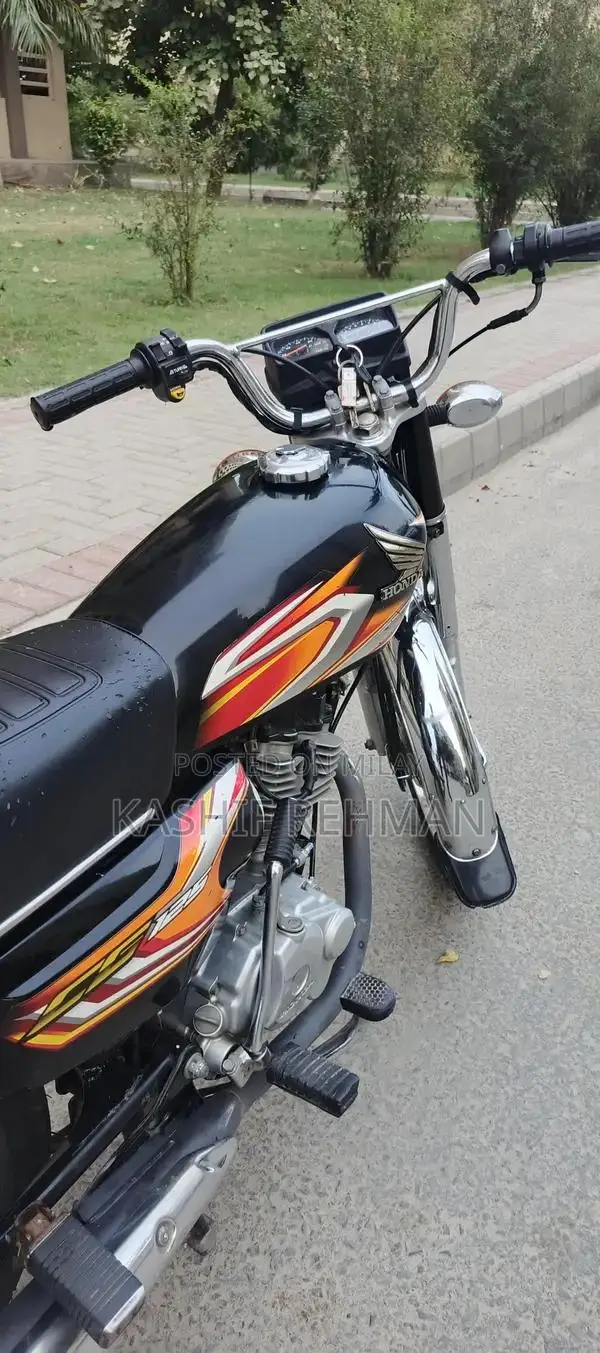 Honda CG 125 Motorcycle - Well Maintained Low Mileage Bike