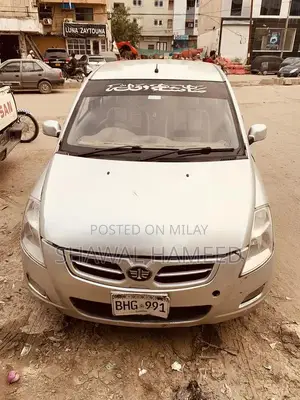 Photo - 2017 FAW V2 Silver Sedan, Low Mileage, Good Condition, Air Conditionin