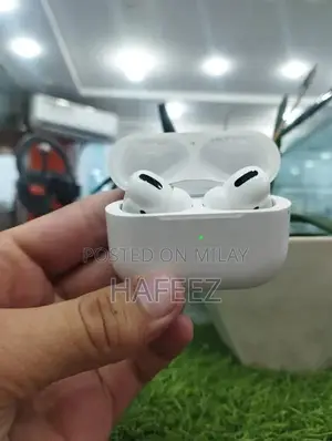 Apple AirPods Pro (2nd Gen) Wireless Noise-Cancelling Earbuds
