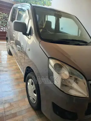 Toyota VXL Wagon: Low Mileage, Power Steering, AC, Bluetooth, New Tire