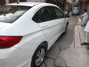 Honda City 1.2 Manual Sedan, Brand New Condition, First Owner