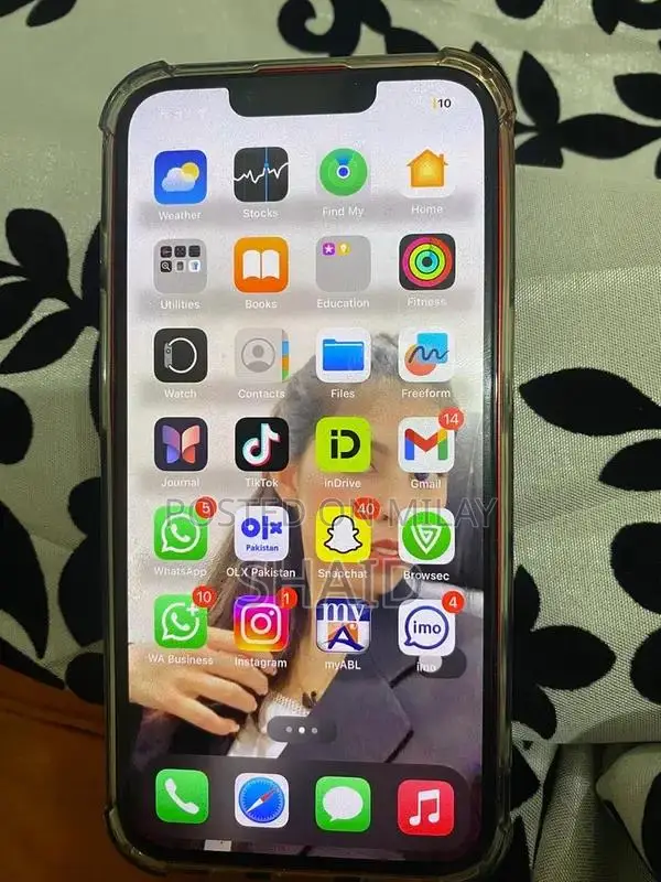 Apple iPhone 13 256GB, Excellent Condition, Full Battery Health, Face 