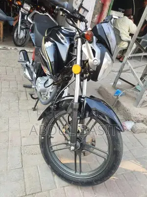 Suzuki GSX 125 Motorcycle: Zero Miles, Like-New Condition