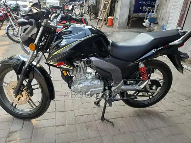 Suzuki GSX 125 Motorcycle: Zero Miles, Like-New Condition