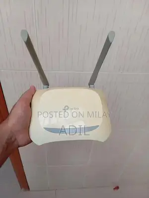 TP-Link N840 Dual-Band Wireless Router with Power Adapter