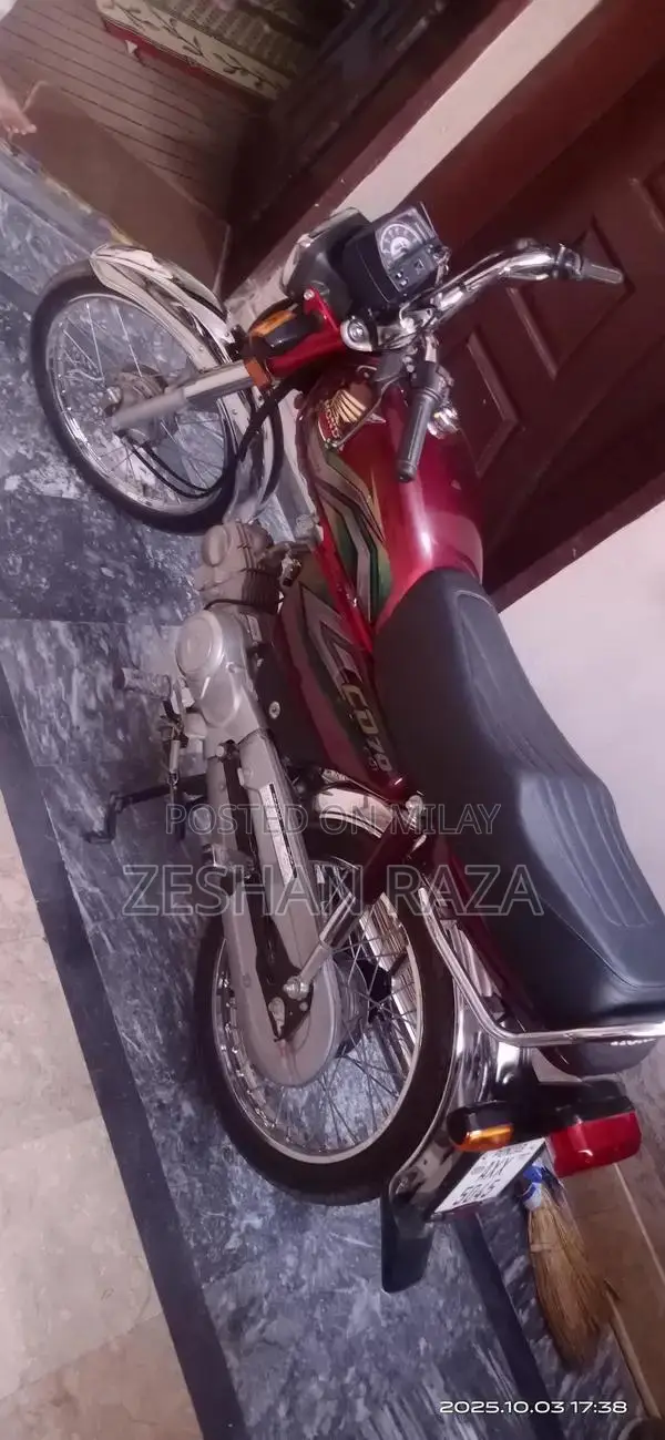 Genuine Low-Mileage Motorcycle in Excellent Condition, Rarely Used, Co