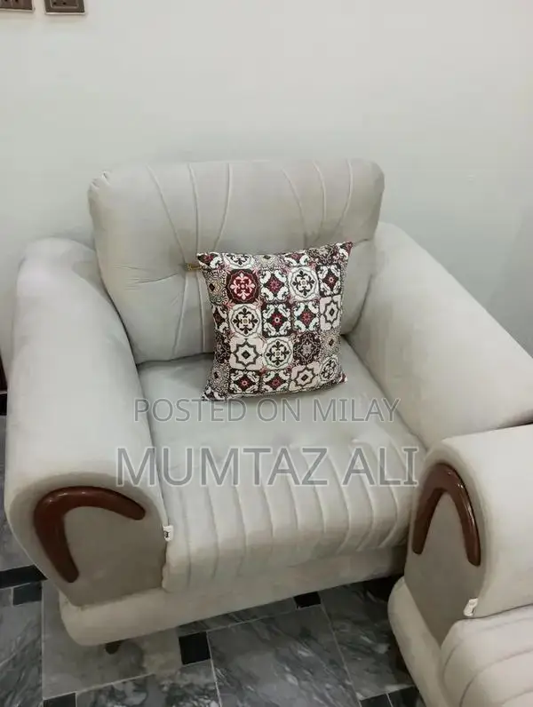 Spacious 7-Seater Sectional Sofa with Molty Foam and 10-Year Warranty