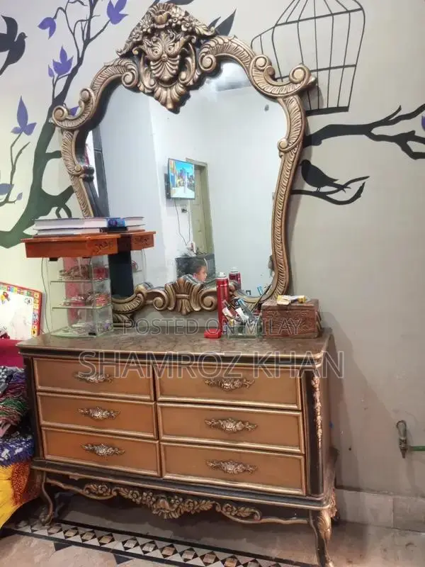 High-Quality Leather Shoe Polish for Classic Shoe Care and Restoration