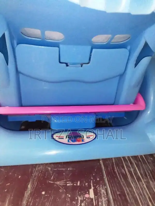 Mama Love Baby Carry Cot with Adjustable Stand and Mosquito Net