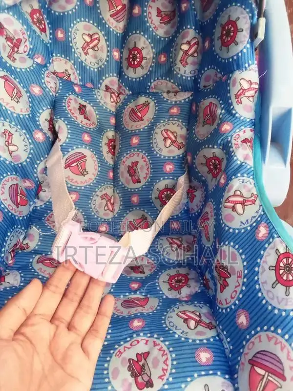 Mama Love Baby Carry Cot with Adjustable Stand and Mosquito Net