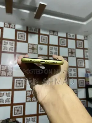 Apple iPhone 11 256GB - Excellent Condition, Face ID, Original Battery