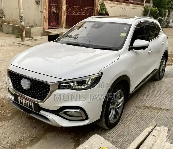2021 MG HS Pearl White SUV, 40k km, Excellent Condition, 1st Owner