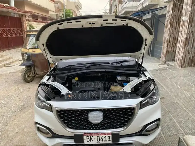 2021 MG HS Pearl White SUV, 40k km, Excellent Condition, 1st Owner