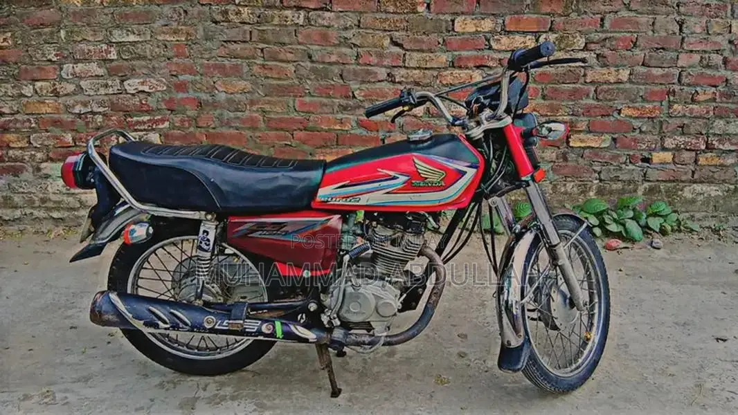 Honda CG 125 Motorcycle, 2016 Model, Well-Maintained Condition
