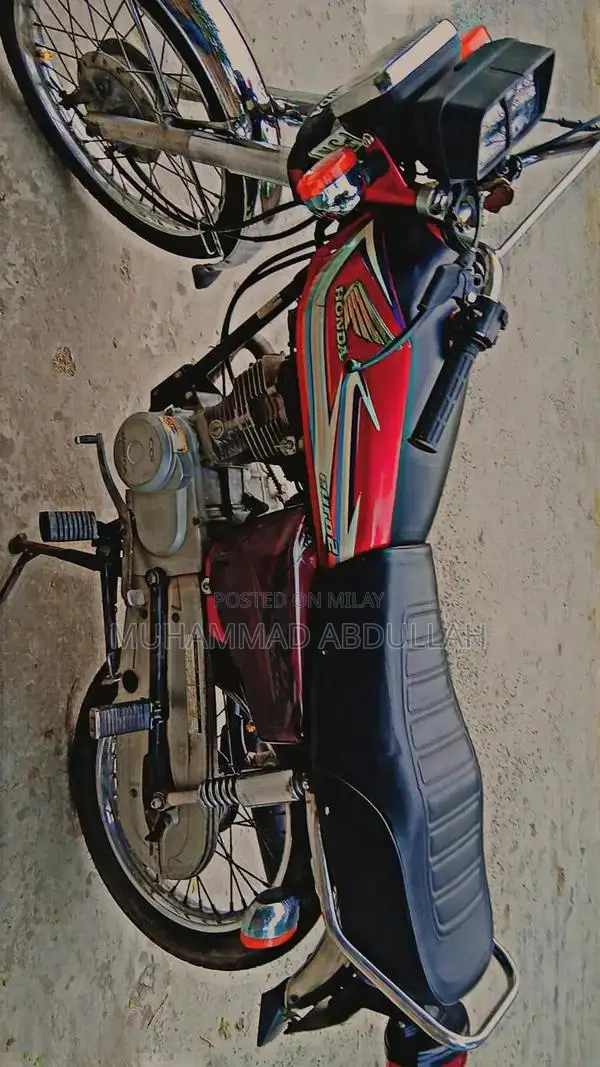 Honda CG 125 Motorcycle, 2016 Model, Well-Maintained Condition