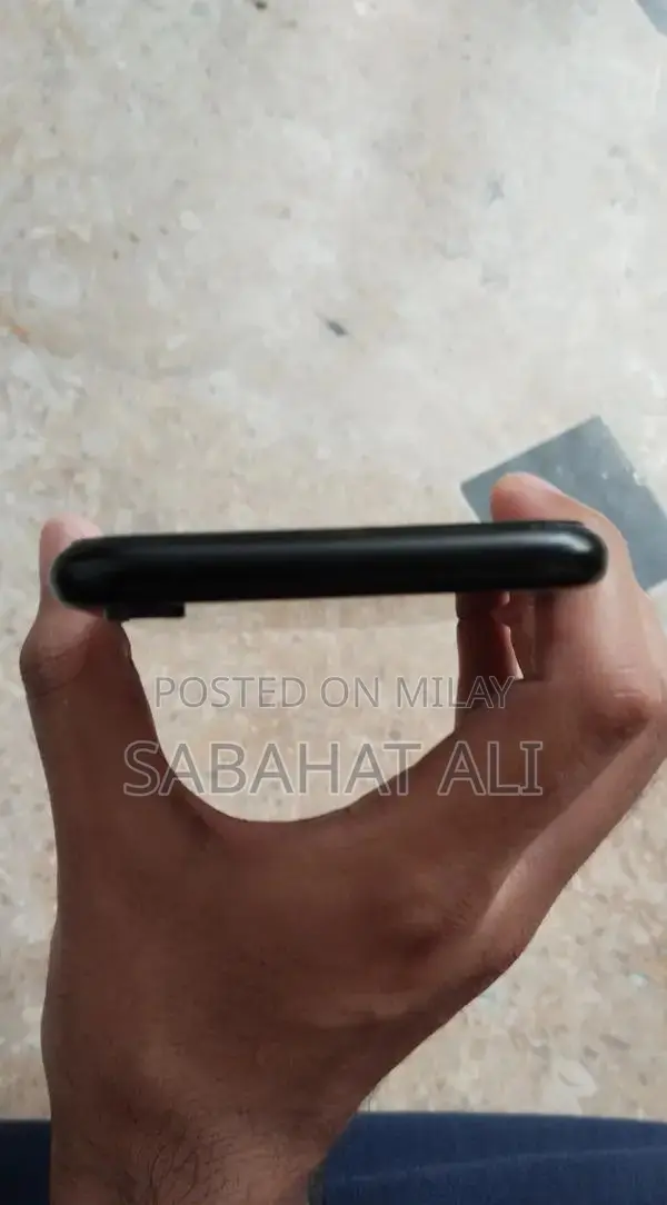 iPhone XR 64GB Waterpack Edition Smartphone