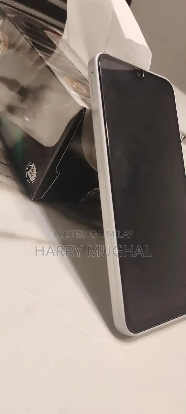 Samsung Galaxy Smartphone 8GB RAM 256GB Storage Lightly Used