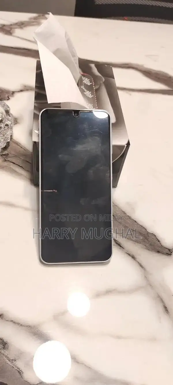 Samsung Galaxy Smartphone 8GB RAM 256GB Storage Lightly Used