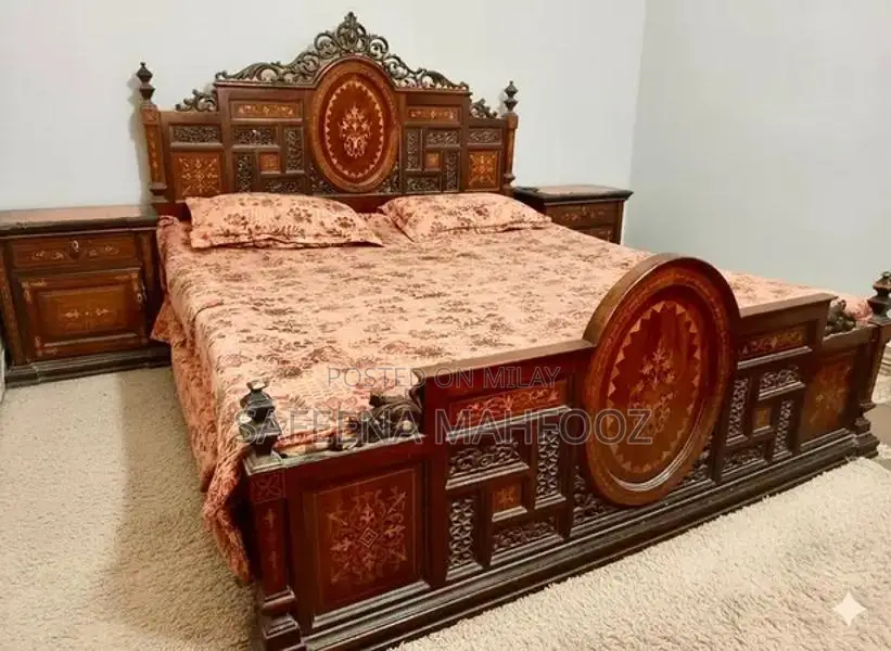 Traditional Shisham Wood Bed with Matching Side Tables