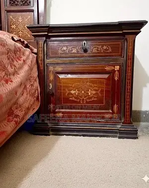 Traditional Shisham Wood Bed with Matching Side Tables