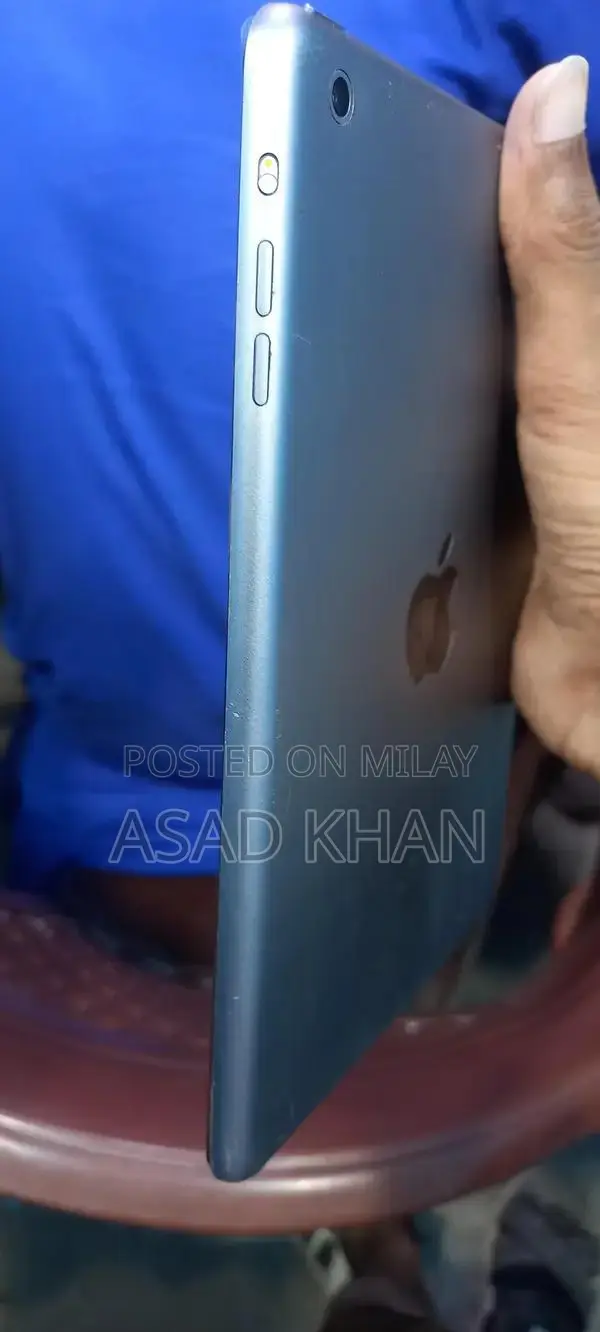 Apple iPad 16GB Tablet - Excellent Condition