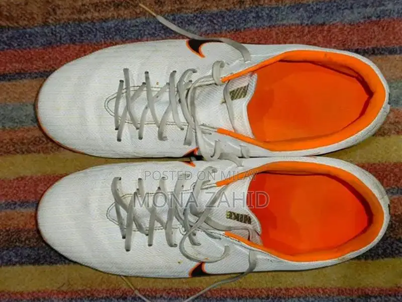 Nike Vapour 12 Football Boots - UK 10 / Euro 45, Excellent Condition