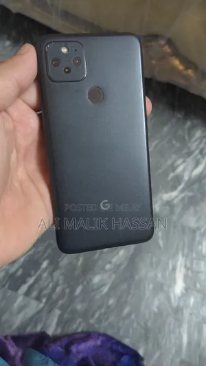 Photo - Google Pixel 5 128 GB Black