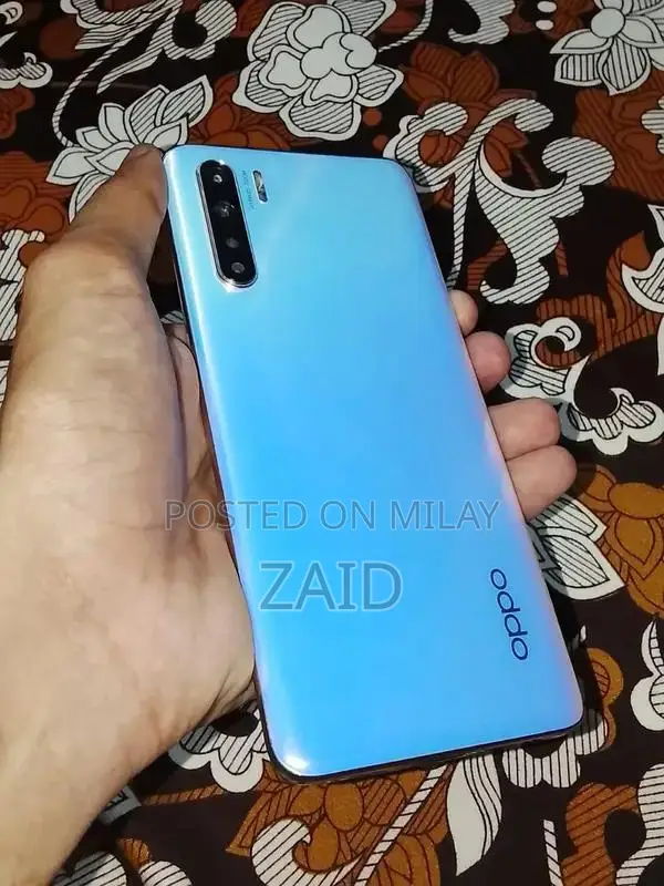 Sleek Smartphone with Dark Mode and Clean Condition