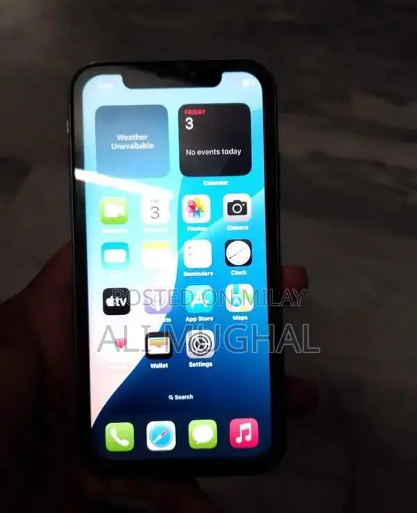 Apple iPhone 11 128GB Smartphone with Battery Replacement