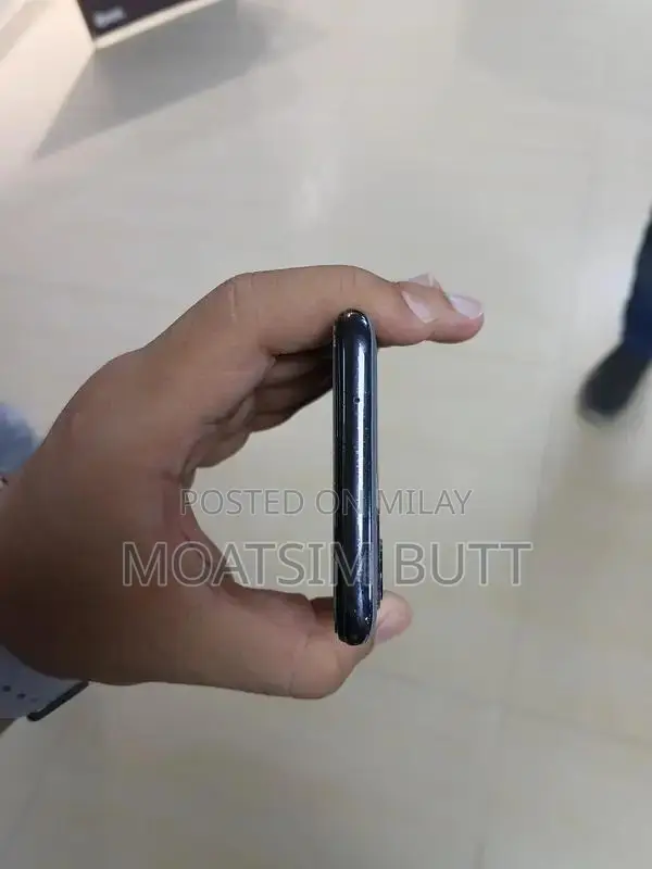 256GB Smartphone with Master Edition Features