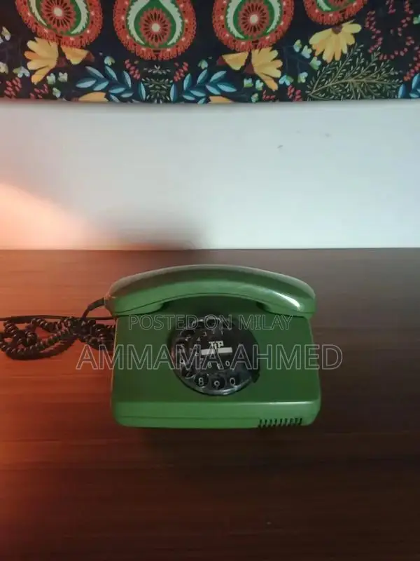 Classic Vintage Rotary Telephone - Antique Home Decor Communication De