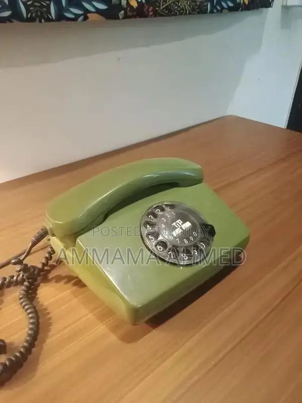 Classic Vintage Rotary Telephone - Antique Home Decor Communication De
