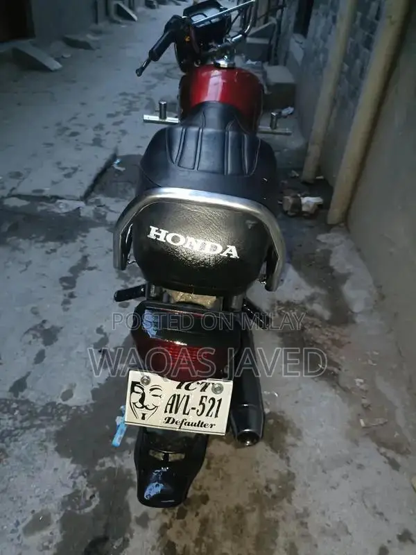 Honda CD 70 Motorcycle, 2018 Model - Well-Maintained Condition
