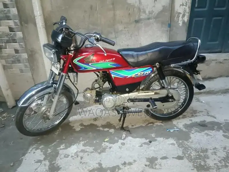 Honda CD 70 Motorcycle, 2018 Model - Well-Maintained Condition