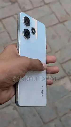 Powerful Mid-Range Smartphone with Helio Processor