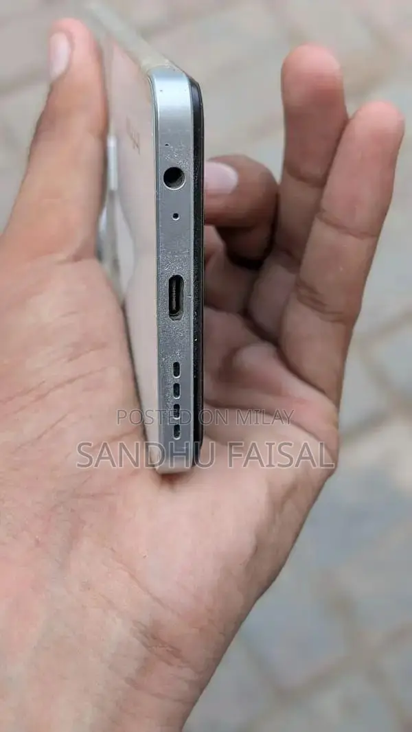 Powerful Mid-Range Smartphone with Helio Processor