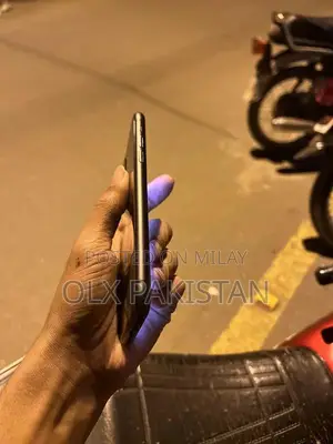 Photo - Apple iPhone 11 Factory Unlocked Smartphone