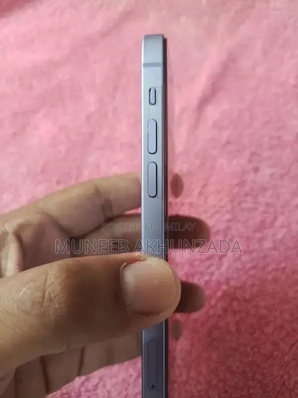 Apple iPhone 12 128GB Smartphone - Good Condition with Yellow Shade