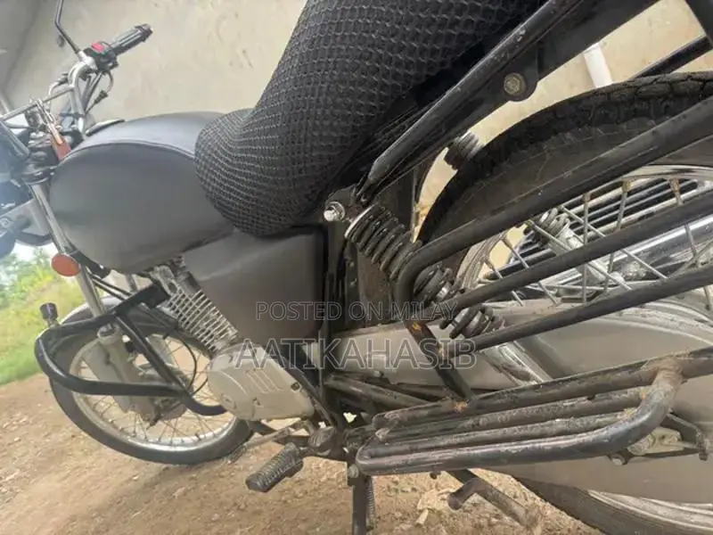 Suzuki 150 Motorcycle 2024 Model Lightweight Commuter