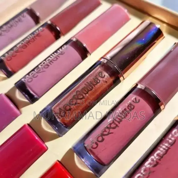 12-Pack Liquid Lipsticks with High Pigmentation and Smudge-Proof Formu