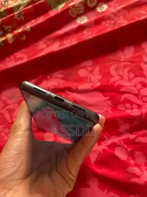 Google Pixel 7 Dual SIM Smartphone with eSIM Support