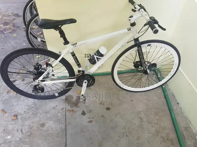 D6 Asphalt Mountain Bike - Shimano Tourney 8/3 Speed Bicycle