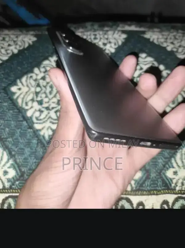 High Performance Smartphone with Large Memory