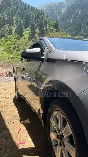 Toyota Corolla Gli Automatic Sedan 2016 Model