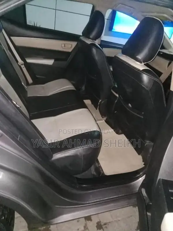 Toyota Corolla Gli Automatic Sedan 2016 Model