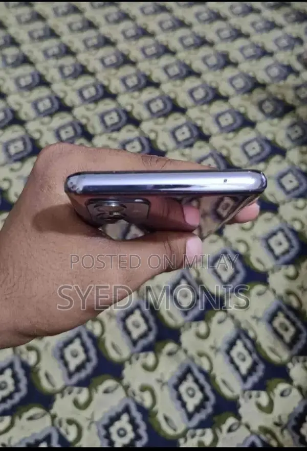 High-Performance Gaming Smartphone with Snapdragon 888