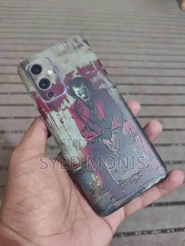 High-Performance Gaming Smartphone with Snapdragon 888